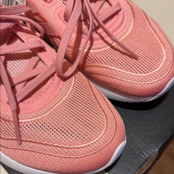 Adidas Supernova Women’s Size 7.5 Running Shoes Salmon Pink FV6021 - Picture 10 of 14